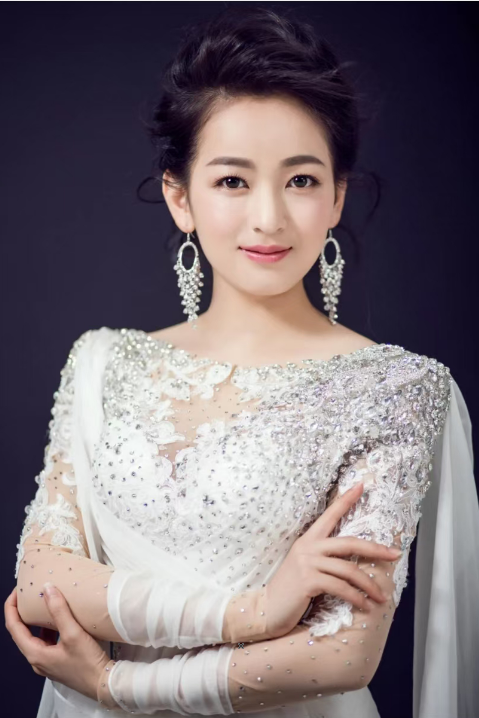 李菁  音乐部声乐指导教师.png